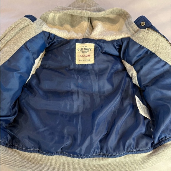 Old Navy Blue Puffer Vest With Gray Fleece Hood and Sleeves Kids Sz 6-12 Mo - Picture 4 of 11